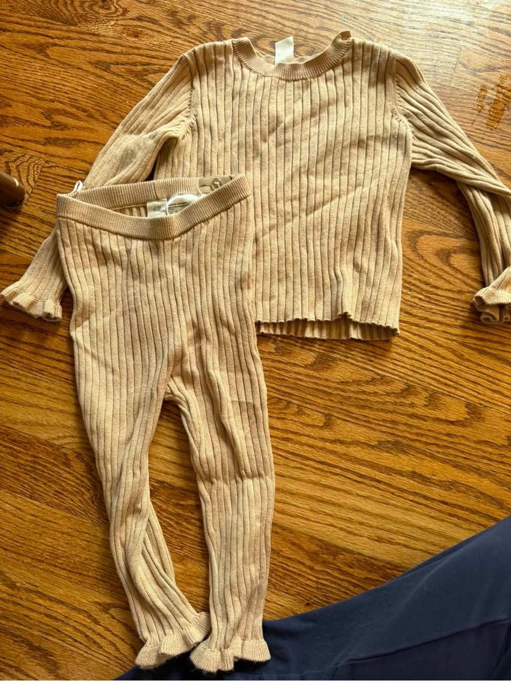 H&M Gray Ribbed Knit Kids Matching Set - Picture 2 of 2